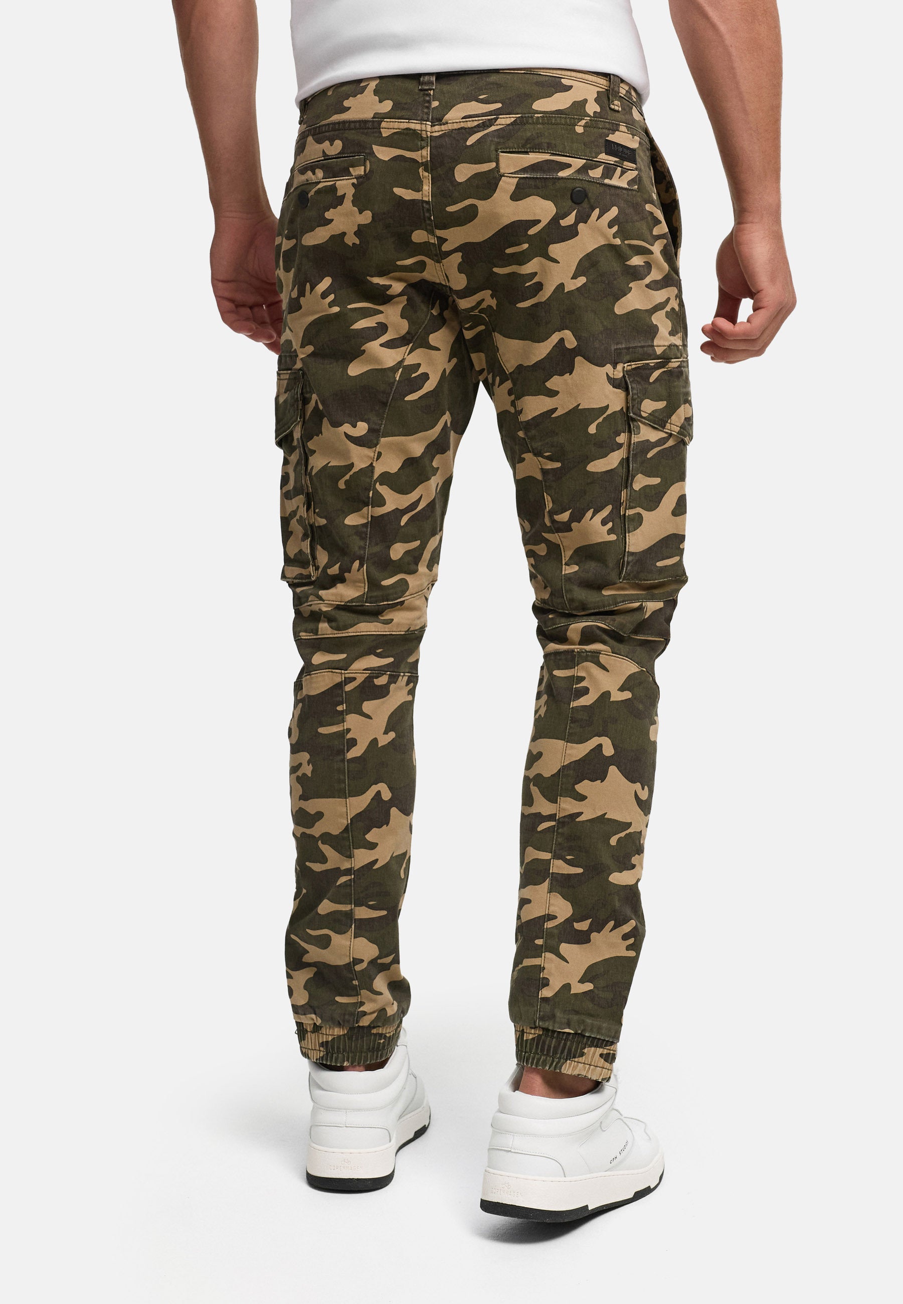 #farbe_dired-camouflage