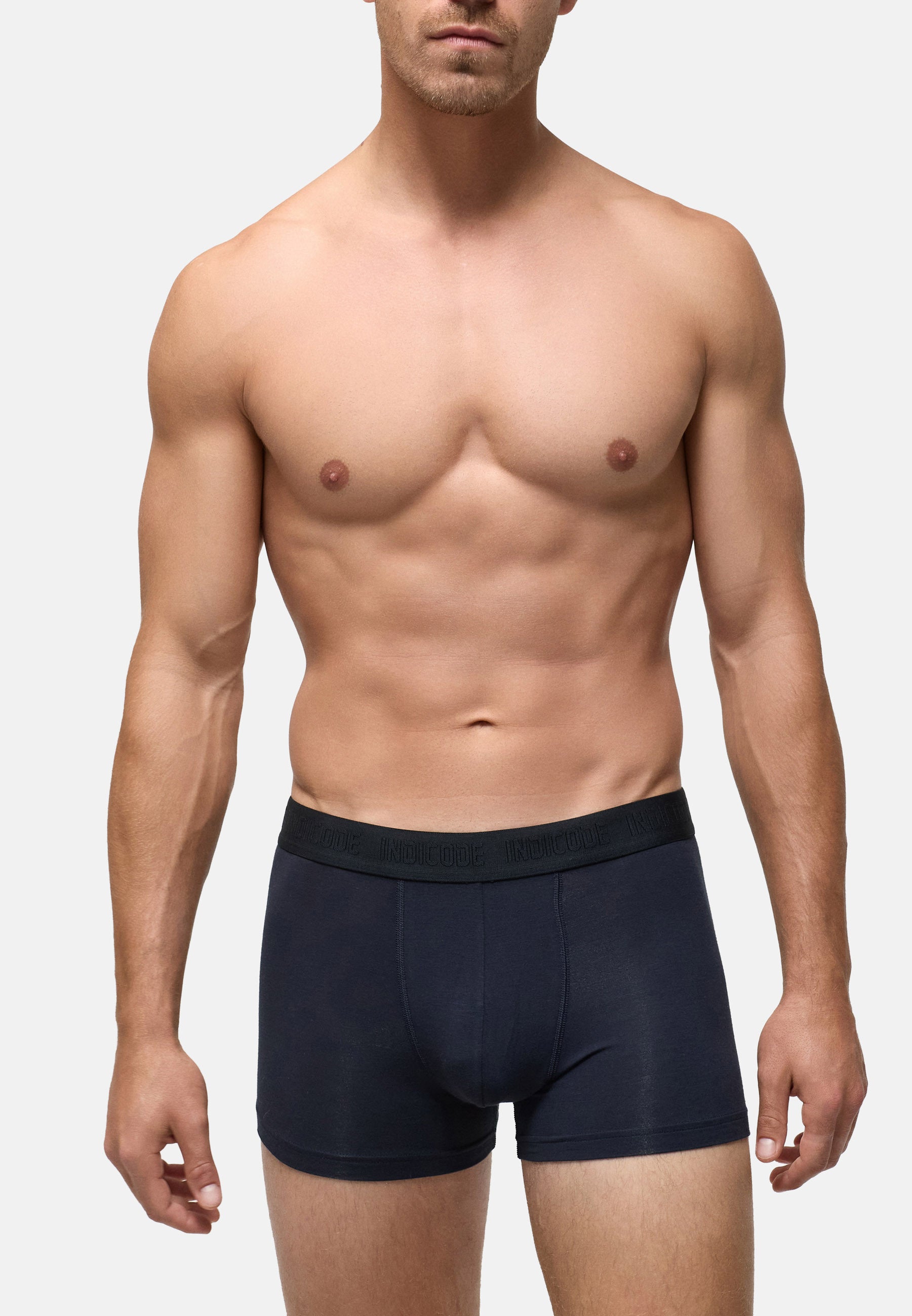 #farbe_white-black-navy