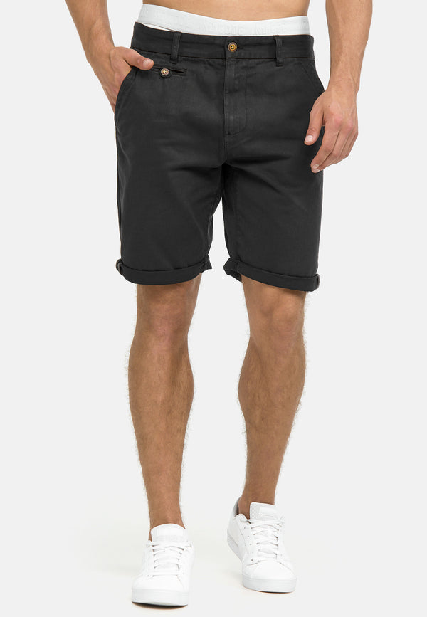 Chino Shorts vs. Cargo Shorts