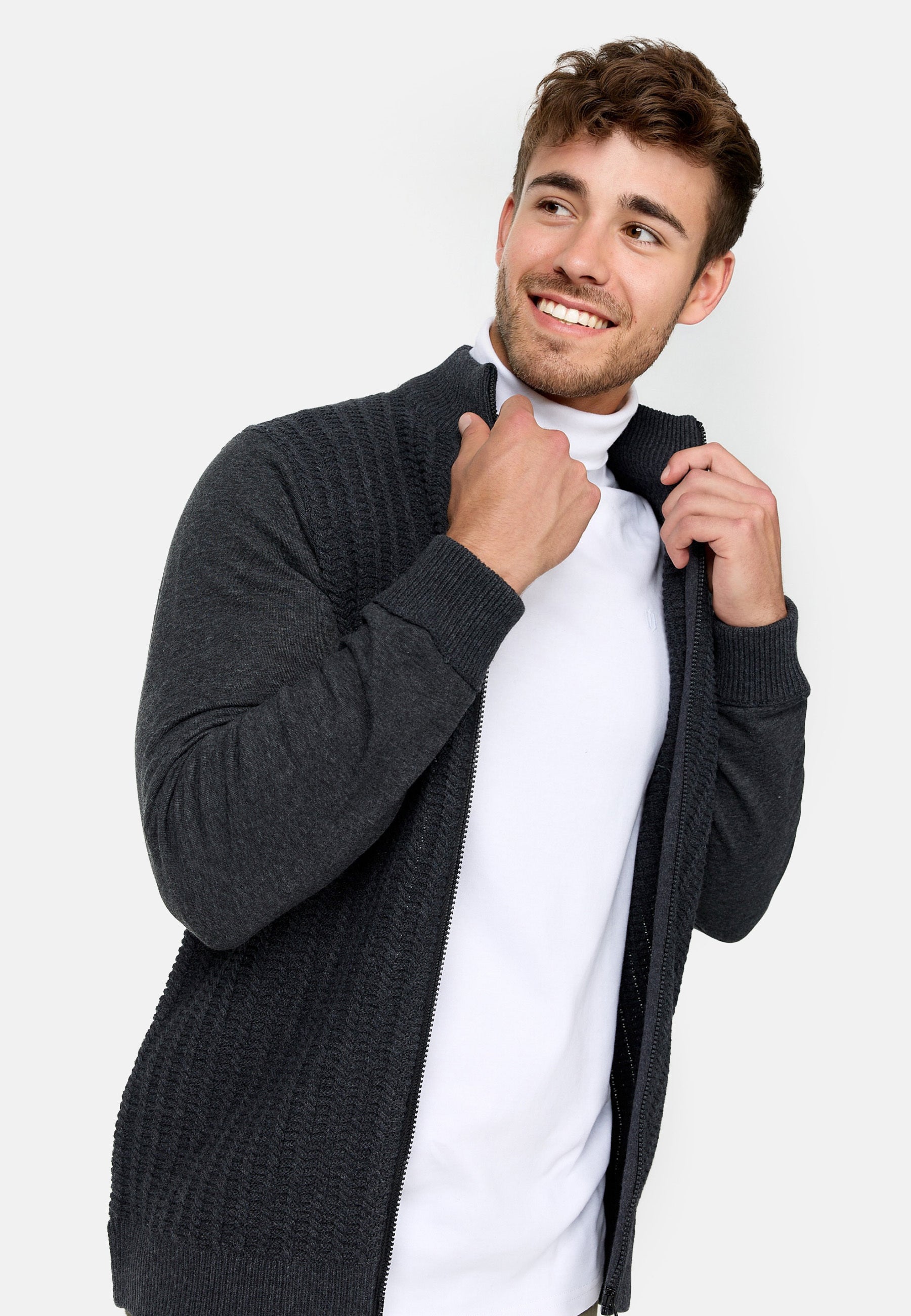 Strickjacke INCason Produktbild