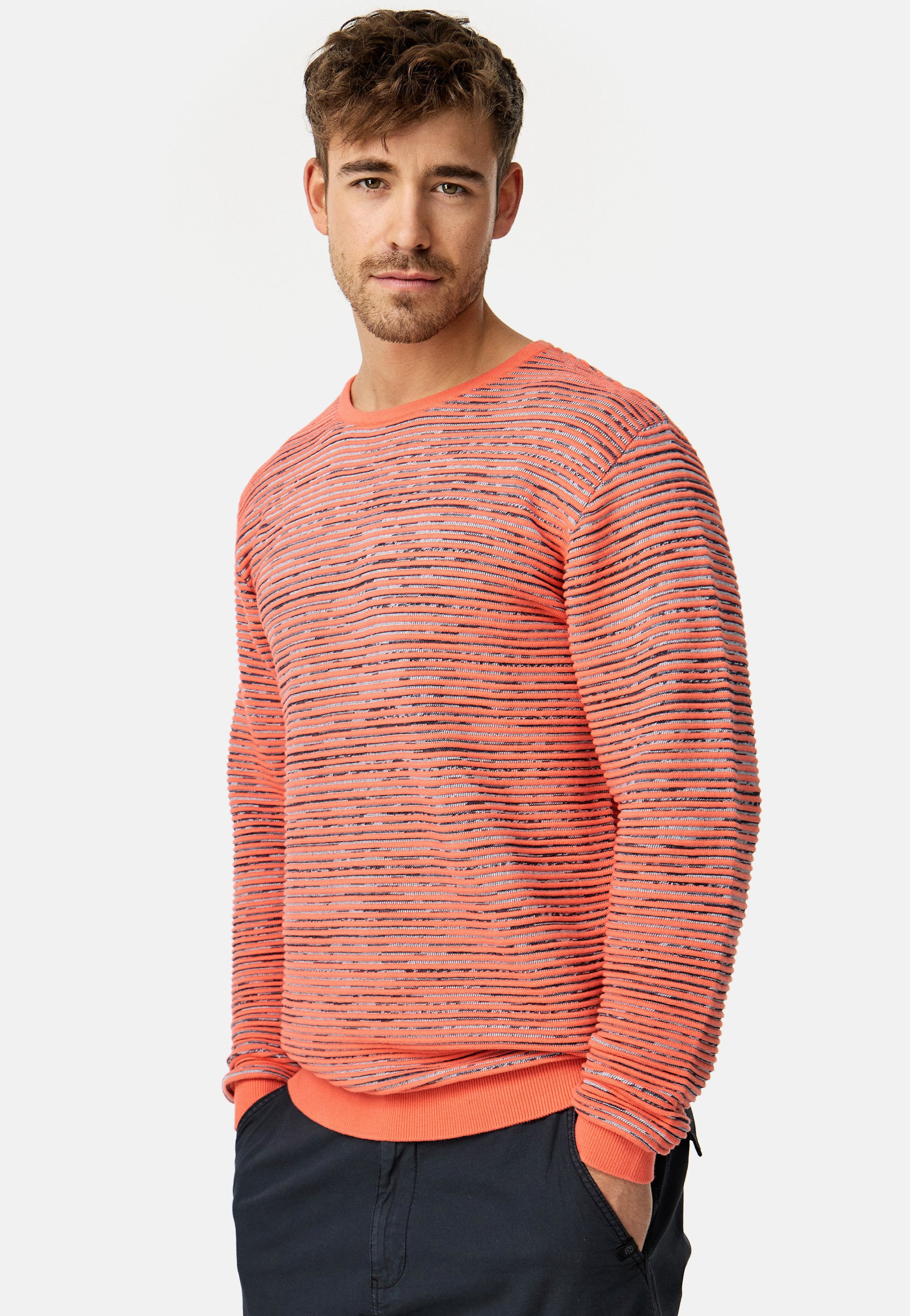 #farbe_living-coral