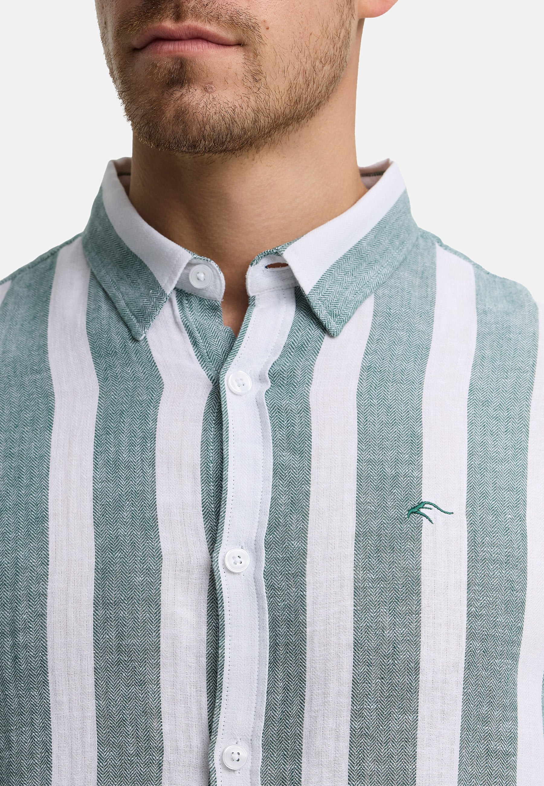 #farbe_smoke-pine